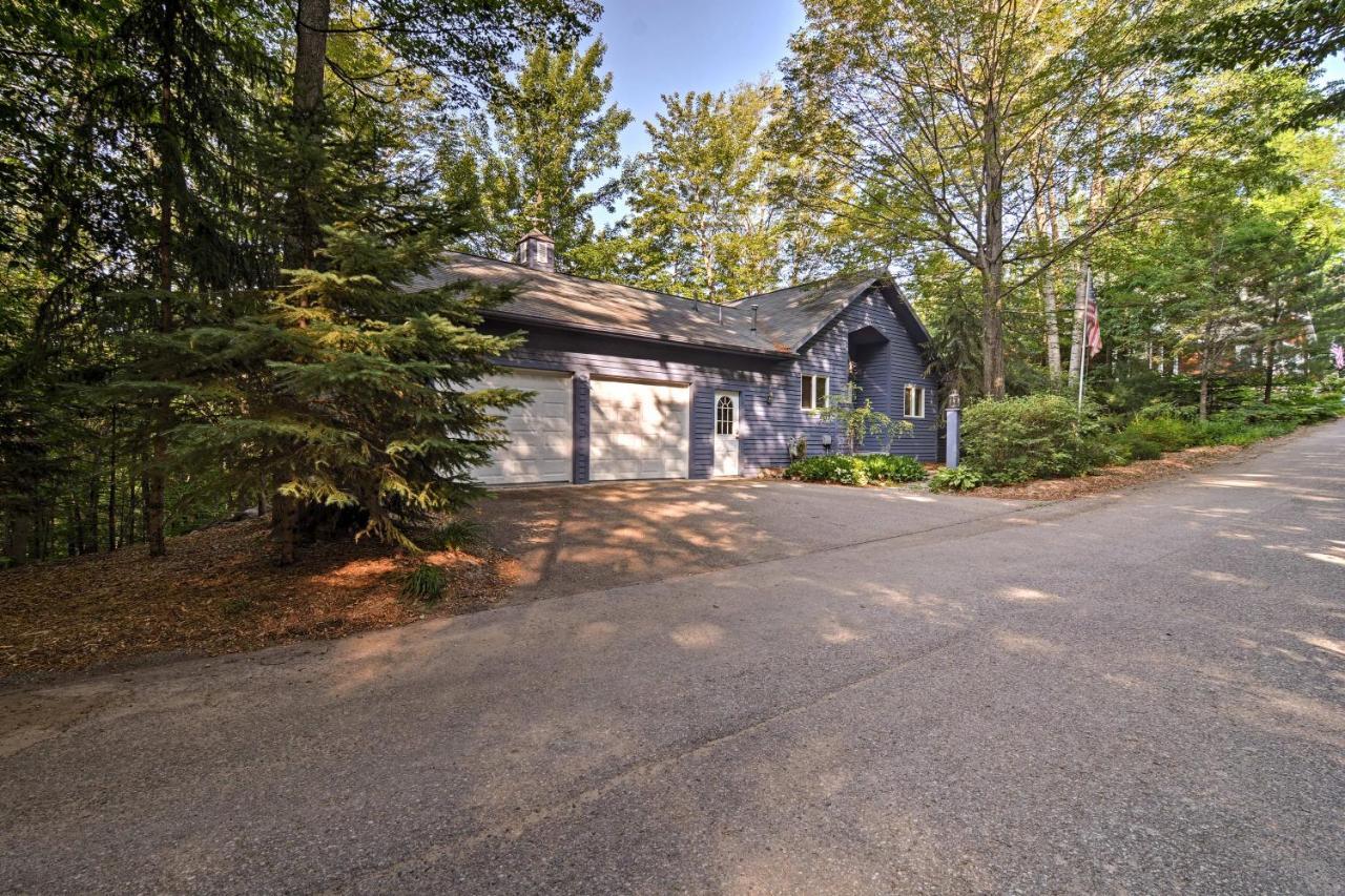 Resort-Style Harbor Springs Home With 2 Decks! Kültér fotó